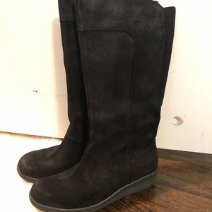 NWOT Born Crown Leather Mid-Calf Boots